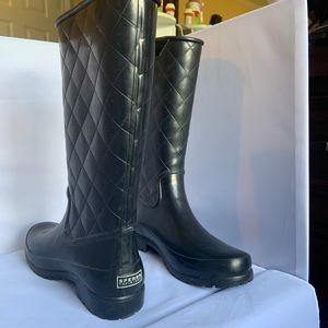Sperry Rainboots in Black. Size 10.
